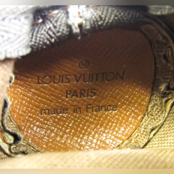 Louis Vuitton Monogram Unisex Golf Ball Bag / Etui 3 Balles De Golf - Picture 9 of 10